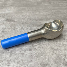 Load image into Gallery viewer, Vintage 1950s Retro Ice cream Scoop by Supascoop