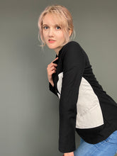 Load image into Gallery viewer, Vintage 90s Fitted Heart Print Jacket Blazer By Moschino