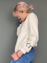 Load image into Gallery viewer, Vintage 90s Japanese Snoopy Jumper Top