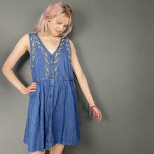Load image into Gallery viewer, Vintage 90s Denim Floral Embroidered Sleeveless Dress