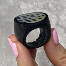 Load image into Gallery viewer, Vintage Black Mother of Pearl Cocktail Ring