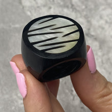 Load image into Gallery viewer, Vintage Black Mother of Pearl Cocktail Ring