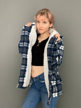 Load image into Gallery viewer, Vintage 90s Blue & White Fleece Lined Zip Up Lumber Oversized Hooded Jacket Top by Lee Cooper