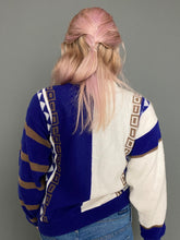 Load image into Gallery viewer, Vintage 80s Purple & White Abstract Jumper Top