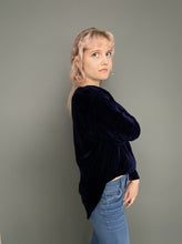 Load image into Gallery viewer, Vintage 80s Dark Midnight Blue Velvet Long Sleeve Embroidered Top