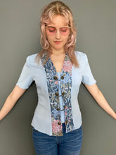 Load image into Gallery viewer, Vintage 80s Pale Blue Button & Chain Floral Lace Detailed Blouse Shirt Top