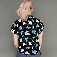 Load image into Gallery viewer, Vintage 90s Short Sleeve Abstract Floral Print Blouse Top by Sixth Sense C&A