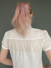 Load image into Gallery viewer, Vintage Y2K White Broderie Anglasie Short Sleeve Shirt Blouse Top by Laura Ashley