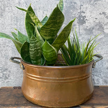 Load image into Gallery viewer, Large Vintage Handmade Brass Plant Pot Planter