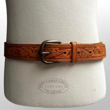 Load image into Gallery viewer, Vintage early 90s tan brown leather belt