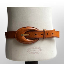 Load image into Gallery viewer, Vintage early 90s tan brown leather belt