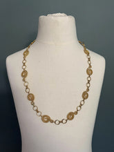 Load image into Gallery viewer, Vintage Gold 1980s chain necklace
