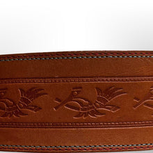 Load image into Gallery viewer, Vintage early 90s tan brown leather belt