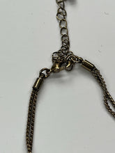 Load image into Gallery viewer, Vintage Gold Feather Leaf Chain Necklace