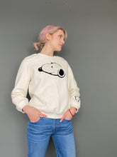 Load image into Gallery viewer, Vintage 90s Japanese Snoopy Jumper Top
