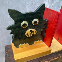 Load image into Gallery viewer, Vintage Retro Wooden Book Ends - Mid-Century Cat &amp; Mouse
