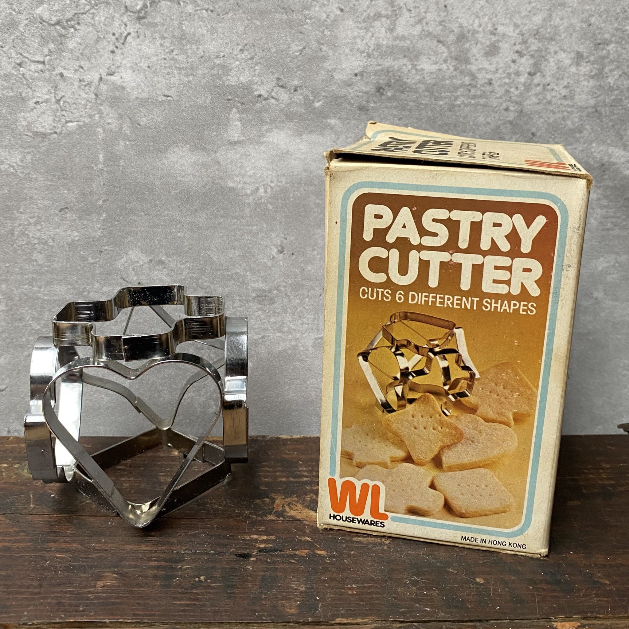 Vintage Retro Pastry, Biscuit, Cookie Cutter Baking Set - Brand New in –  RAISED IN A CIRCUS