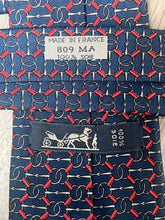 Load image into Gallery viewer, RARE Hermes Mens Silk Tie Vintage Chain Pattern Navy - 809 MA
